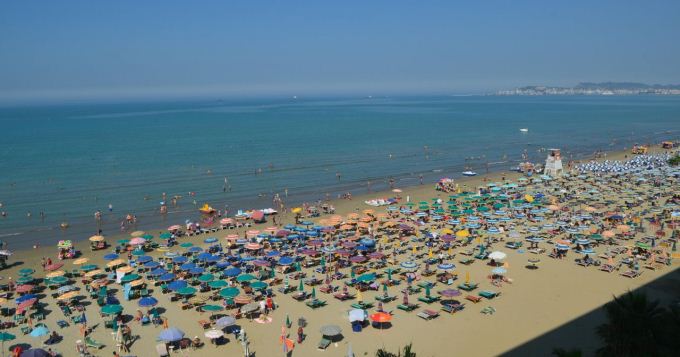 KLSH kritikon Ministrine e Turizmit: Plazhet te pasigurta, duhen 5 mije vrojtues